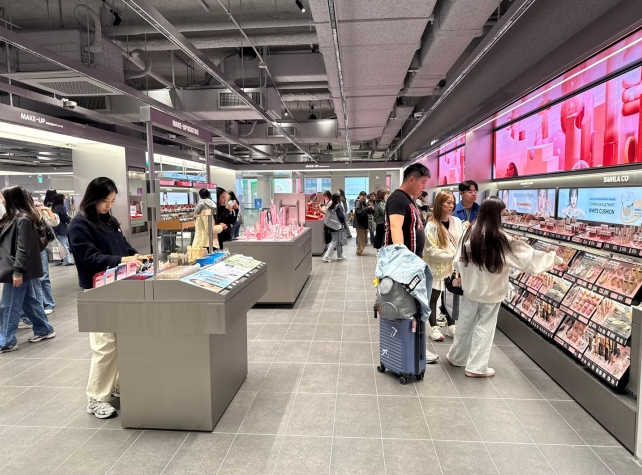 “Korean Women Must Be So Lucky”: K-Beauty, Once Dismissed as a Passing Fad, Is Now Reshaping Even the Luxury Beauty Market